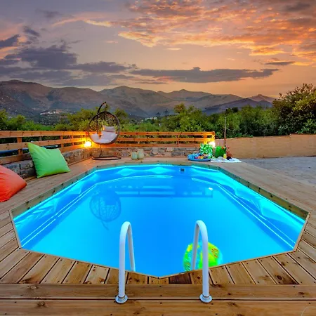 Villa Princess Sissi, Villa-house With Private Pool And Garden *